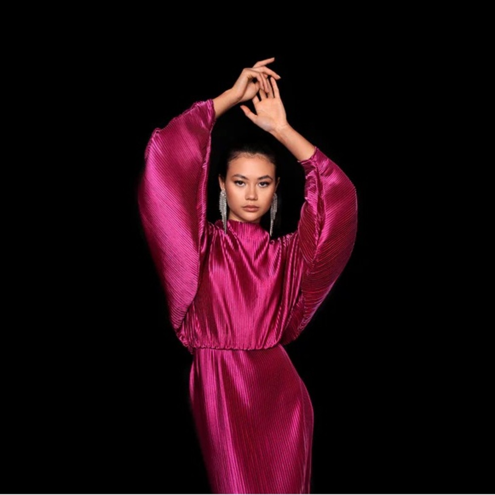 SMP LONDON PLEATED CROP TOP FUCHSIA ISSEY MIYAKE STYLE NWT